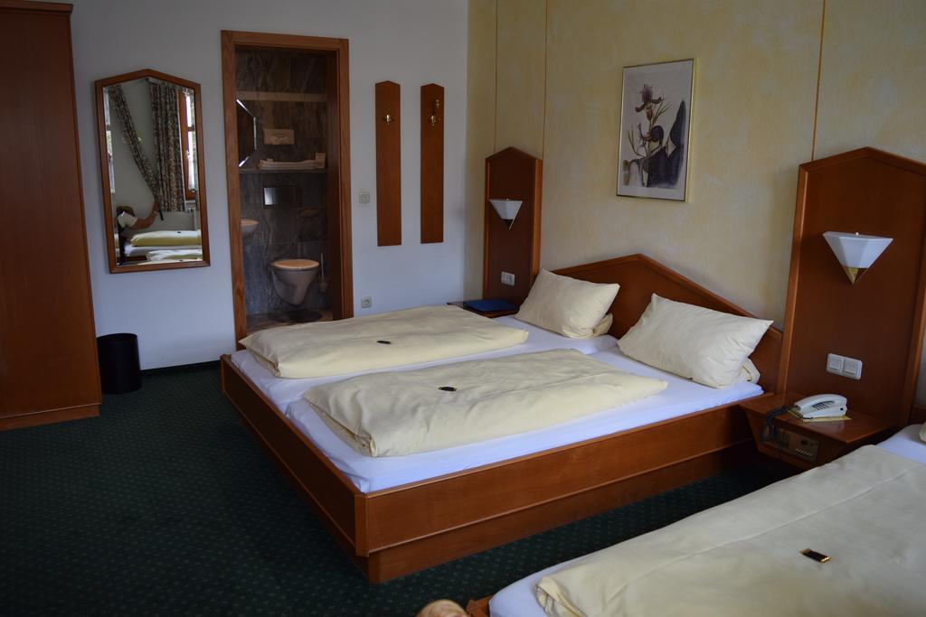 Hotel Zum Braeu 킨딩 객실 사진