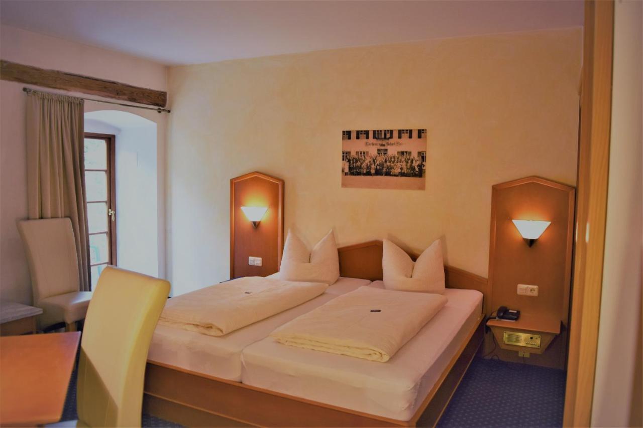 Hotel Zum Braeu 킨딩 외부 사진