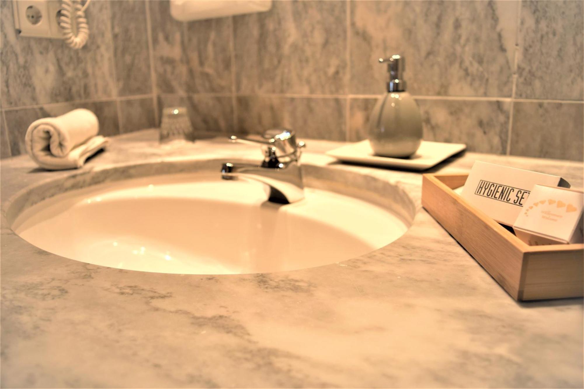 Hotel Zum Braeu 킨딩 외부 사진