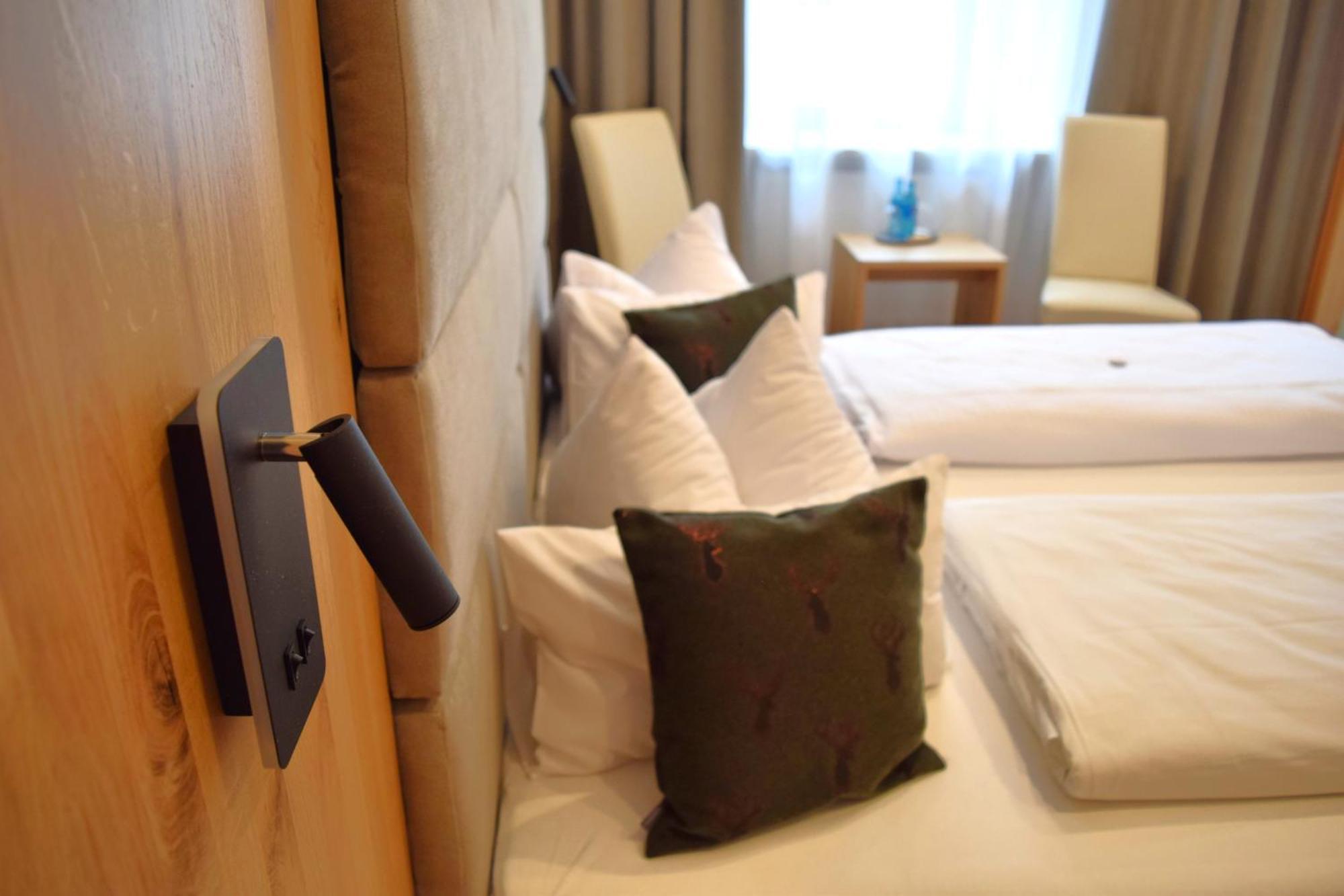 Hotel Zum Braeu 킨딩 외부 사진